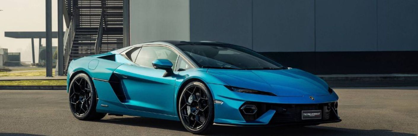 Front-quarter view of the 2026 Lamborghini Temerario Blue