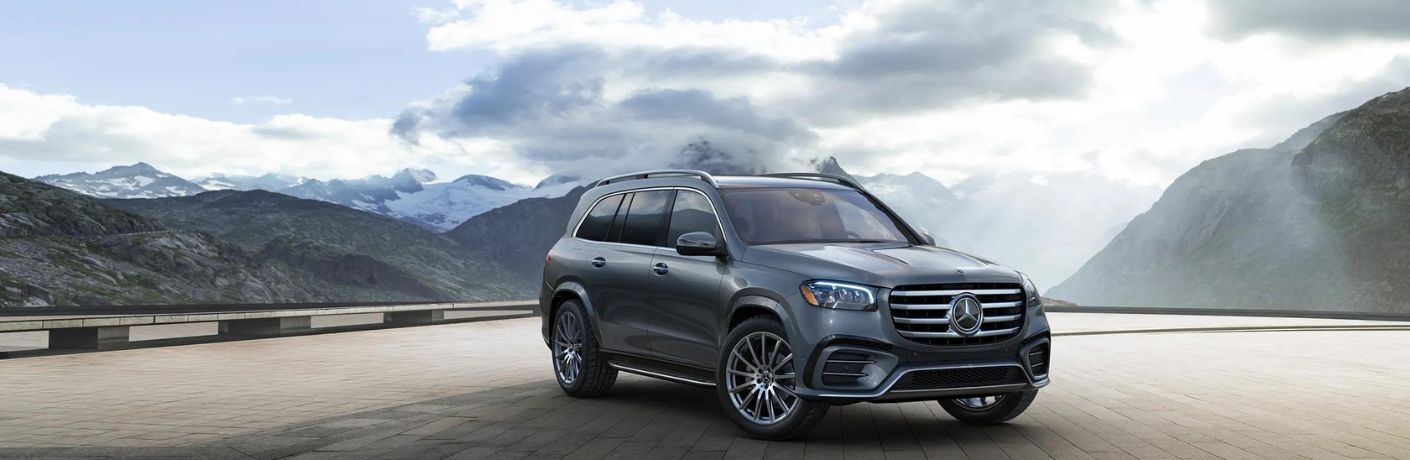 diagonal front view image of the 2025 Mercedes-Benz GLS 580 SUV