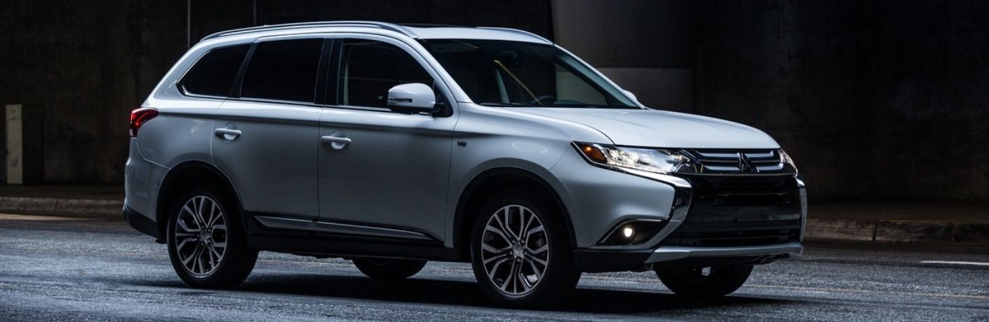 Parked 2018 Mitsubishi Outlander