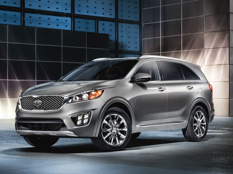 2017 Kia Cadenza in Modern Warehouse