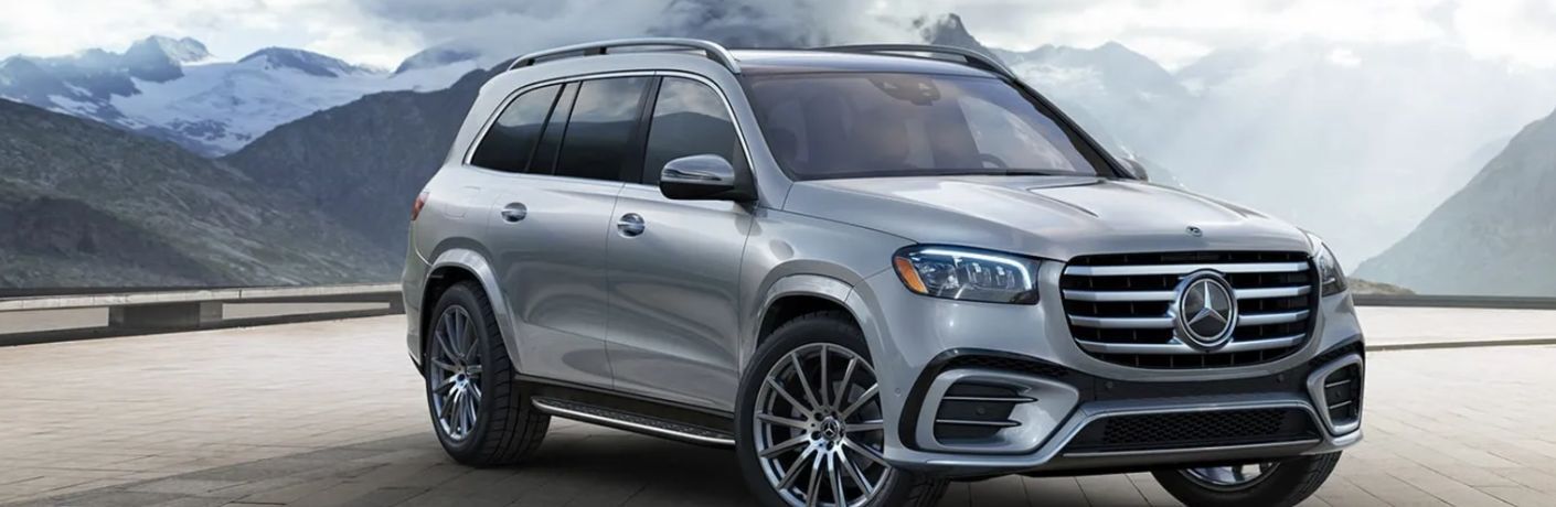 front quarter view of the 2025 Mercedes-Benz GLS