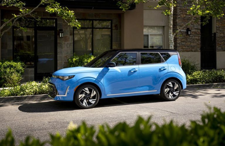 2023 Kia Soul side quarter view