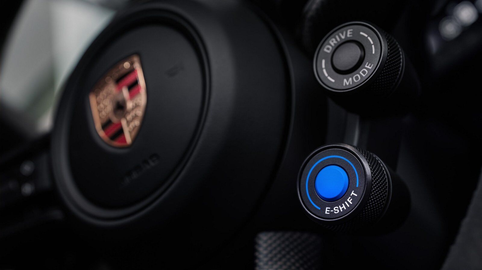 Porsche steering wheel with the voice control button for Porsche Voice Pilot – Champion Porsche Pompano Beach, FL