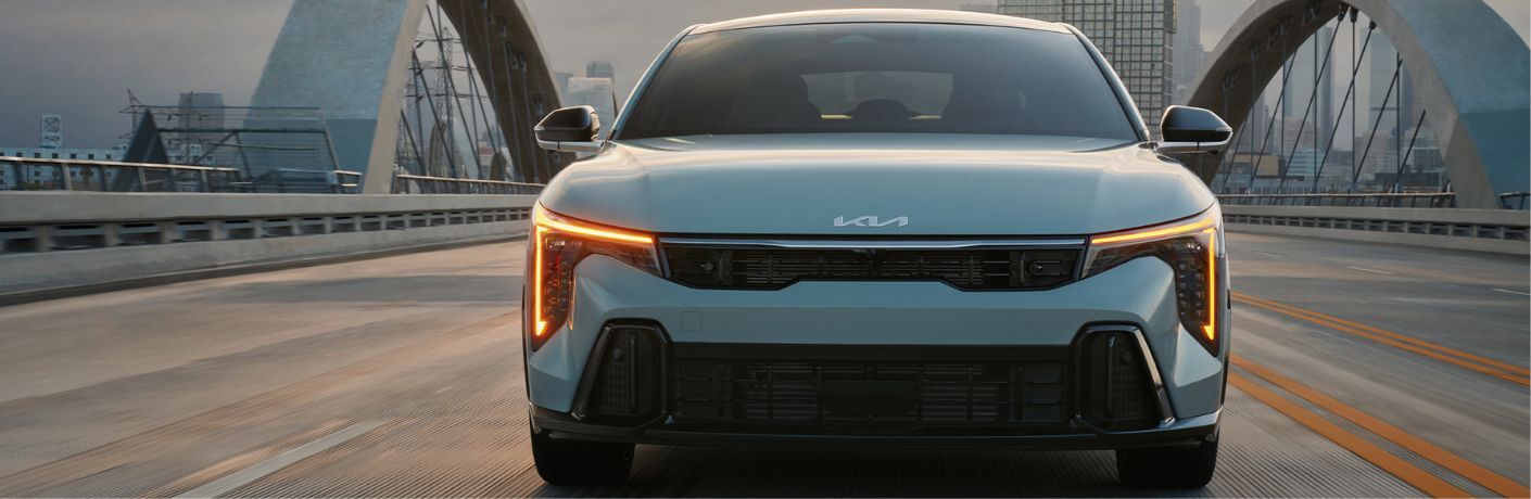 2025 Kia K4 exterior front side view