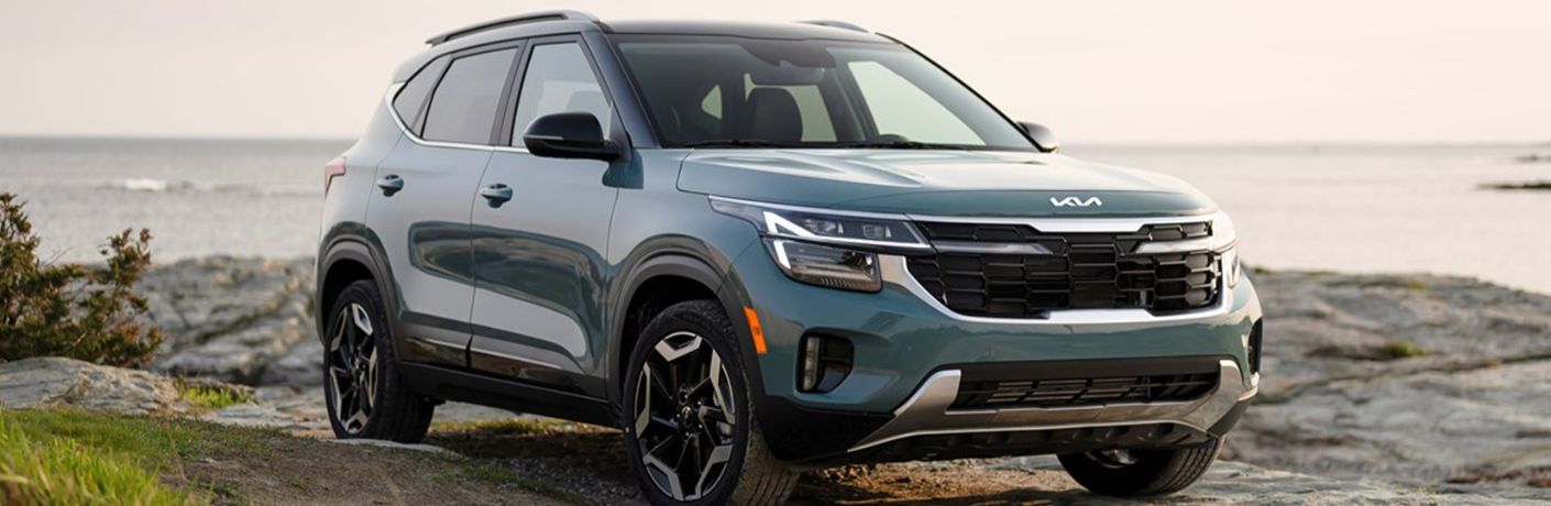 diagonal front view image of the 2025 Kia Seltos