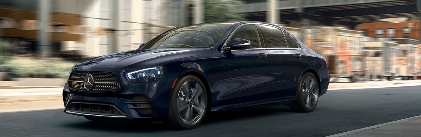 2022 Mercedes-Benz E 350 Sedan front quarter view