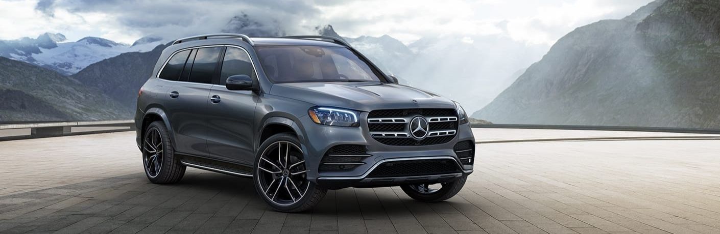 Front view of the 2021 Mercedes-Benz GLS 450 parked near mountains