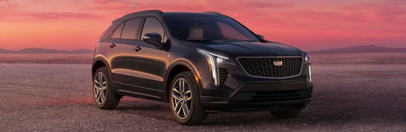 2023 Cadillac XT4 side and front view