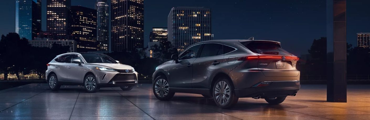 Limited shown in Blizzard Pearl with available Advanced Technology Package and Star Gaze™ fixed panoramic roof, and Limited shown in Coastal Gray Metallic with available Advanced Technology Package and Star Gaze™ fixed panoramic roof.