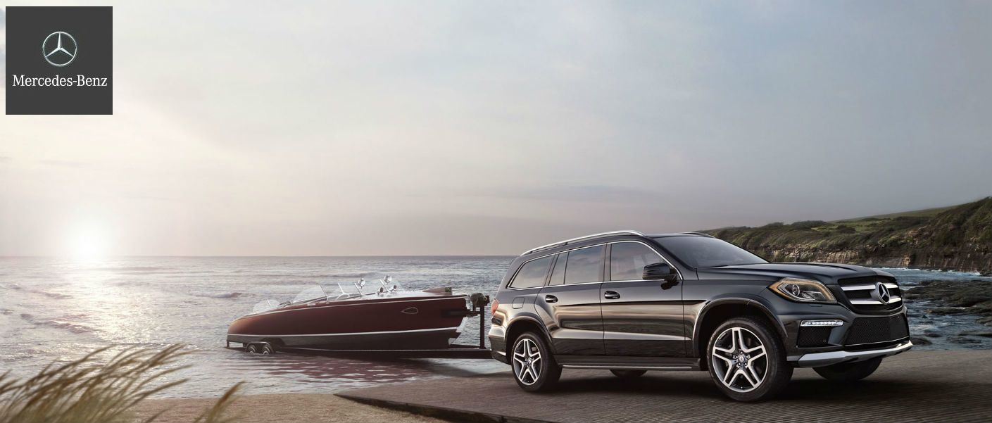 2015 Mercedes-Benz GL-Class towing boat