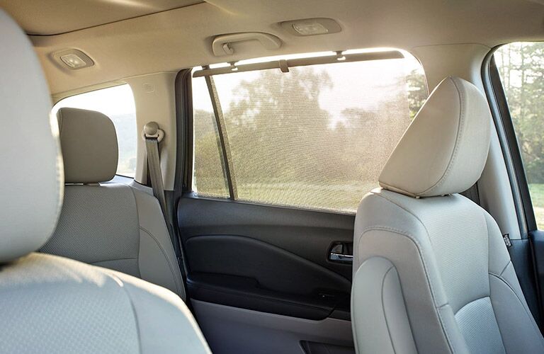 2021 Honda Pilot seats and window