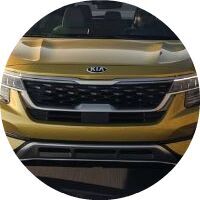 2021 Kia Seltos grille and headlights