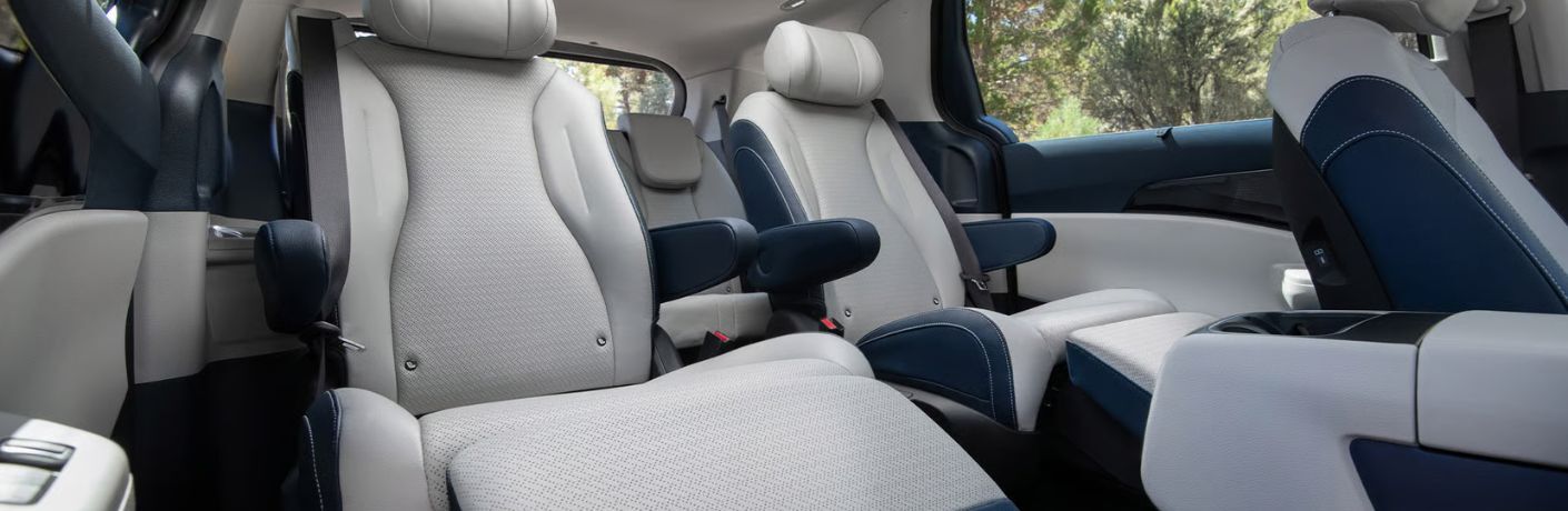 2026 Kia Carnival Hybrid rear seats view