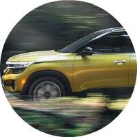 2021 Kia Seltos front half