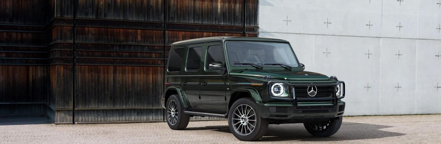 Front-quarter view of the 2024 Mercedes-Benz G 500 SUV Green