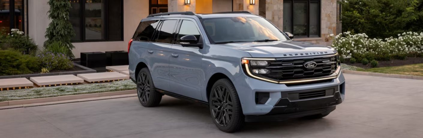 2026 Ford Expedition front and side view