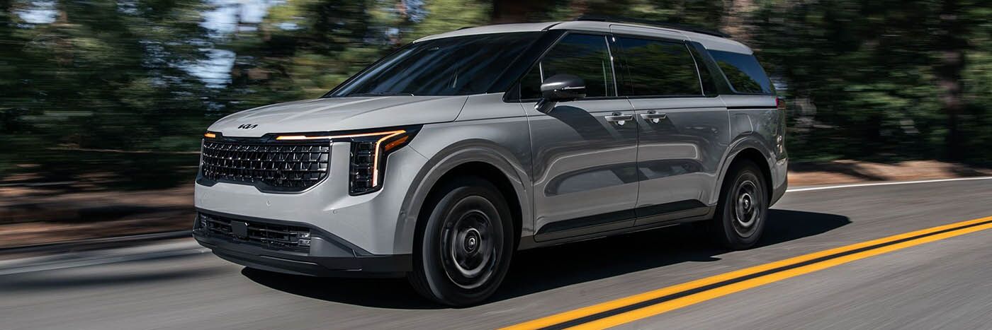 front quarter view of the 2026 Kia Carnival Hybrid