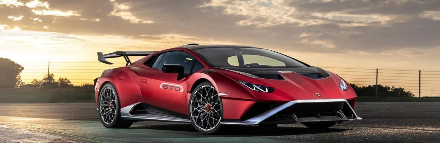 2022 Lamborghini Huracan Coupe STO exterior side looks