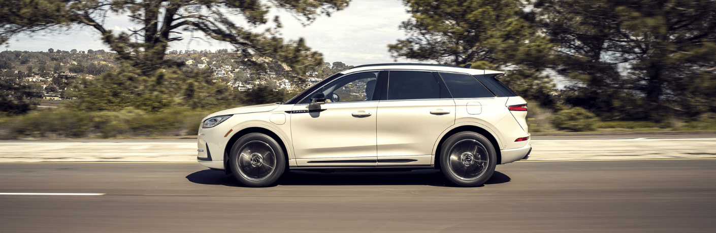 Side view of the 2025 Lincoln Corsair