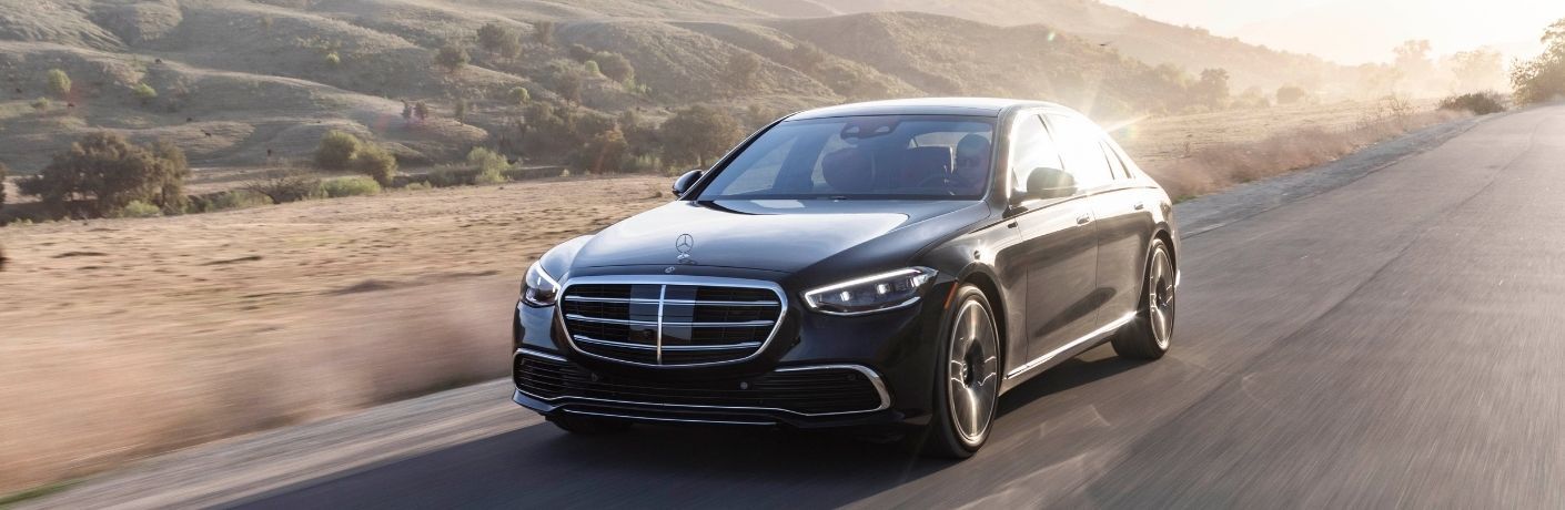 2021 Mercedes-Benz S 580 4MATIC Sedan front and side view