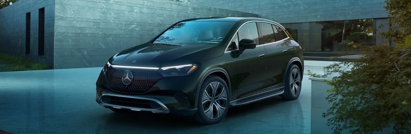 2026 Mercedes-Benz EQE 320+ SUV exterior side view