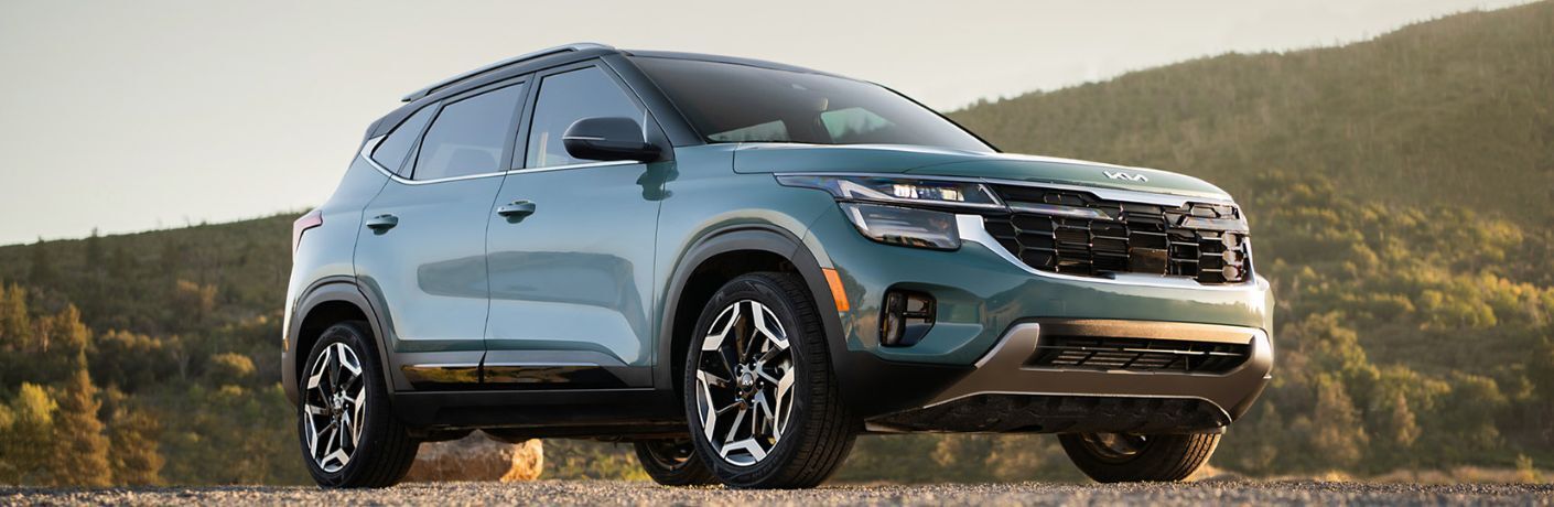 2024 Kia Seltos side and front view