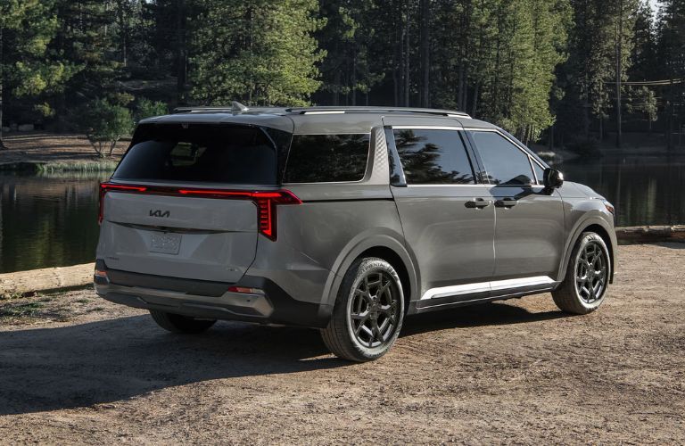 2026 Kia Carnival MPV Hybrid exterior rear view