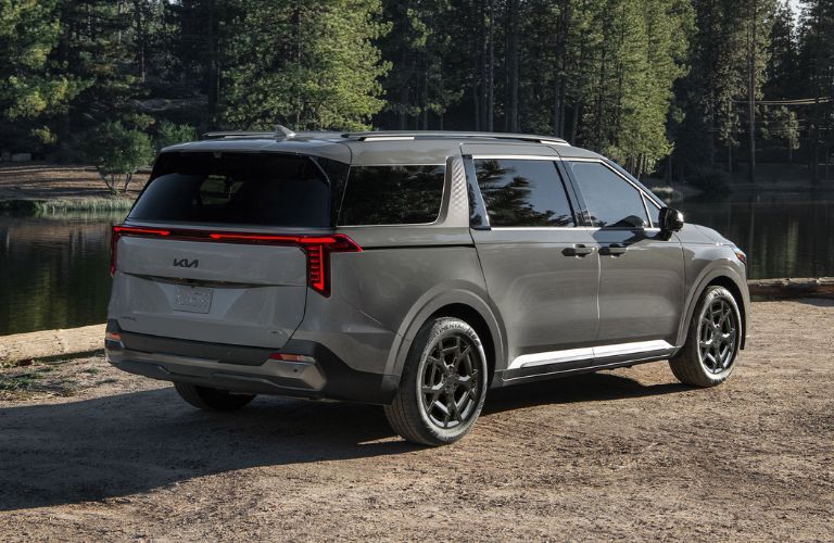 2025 Kia Carnival MPV Hybrid exterior rear view