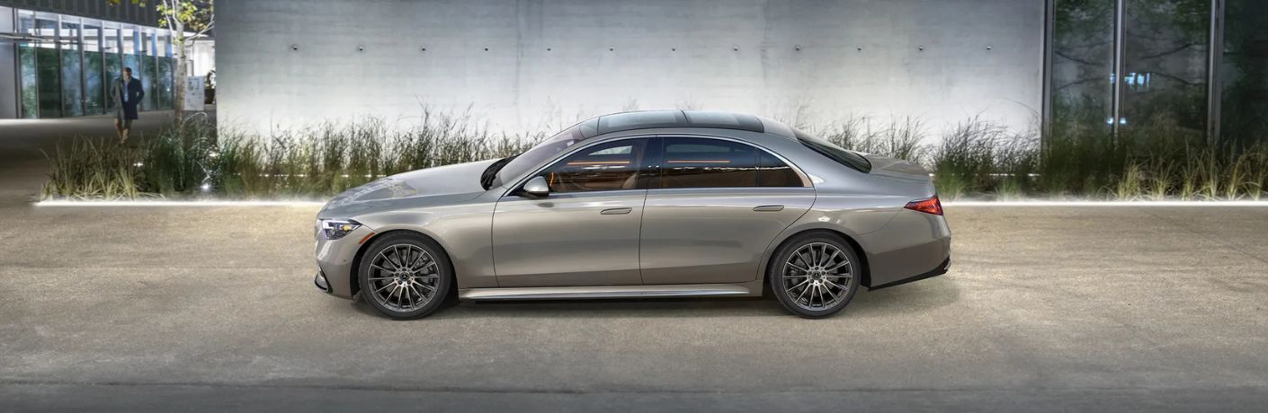 Side view of the 2025 Mercedes-Benz S 500 4MATIC® Sedan