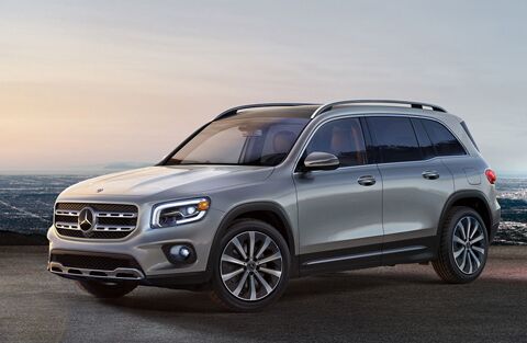 2022 Mercedes-Benz GLB front fascia and driver side