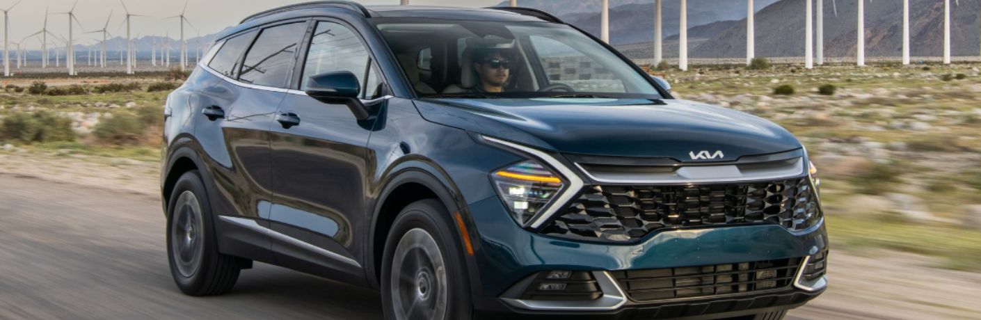 Sideview of the 2024 Kia Sportage Hybrid