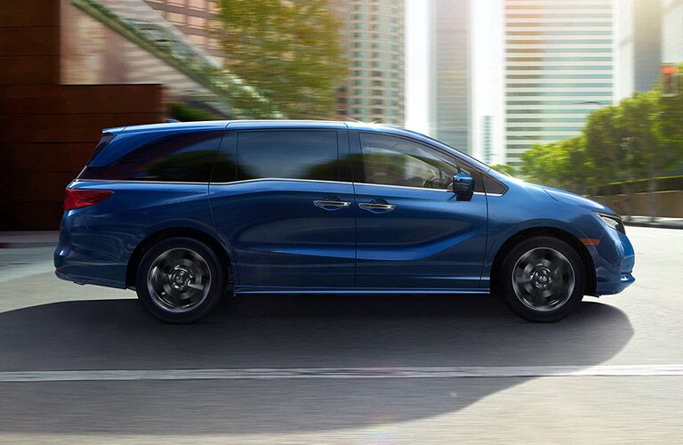 2021 Honda Odyssey side view
