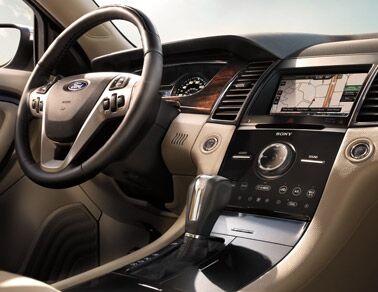 Check out this comparison review between the 2016 Ford Taurus vs 2016 Hyundai Azera!
