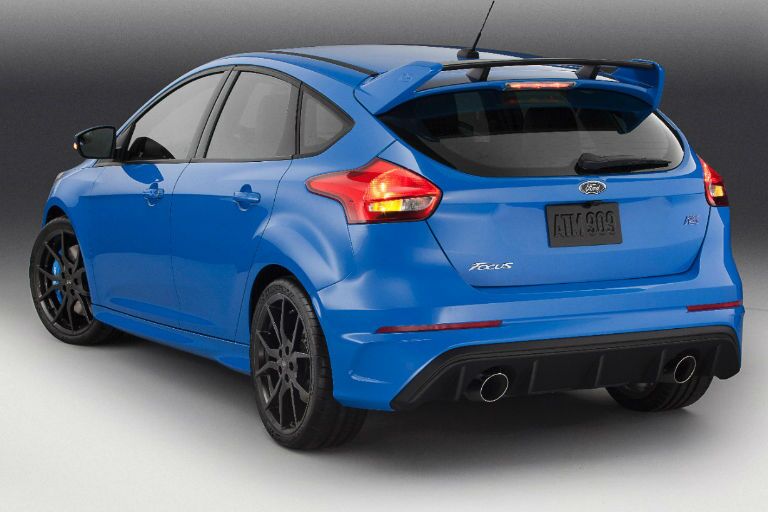 2016-ford-focus-rs-vs-2015-subaru-wrx-sti-torque-vectoring-all-wheel-drive-system-drift-mode