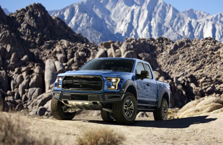 2017-ford-raptor-kansas-city-mo-high-performance-off-road-pickup-truck-exterior-design-horsepower