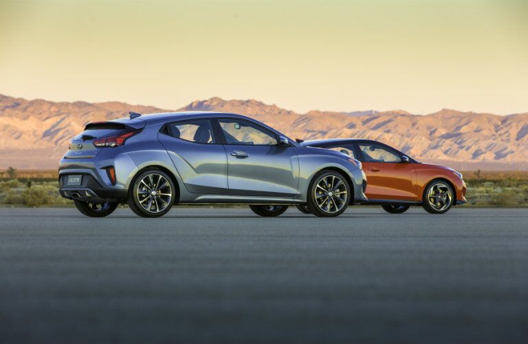 side view of gray 2019 hyundai Veloster