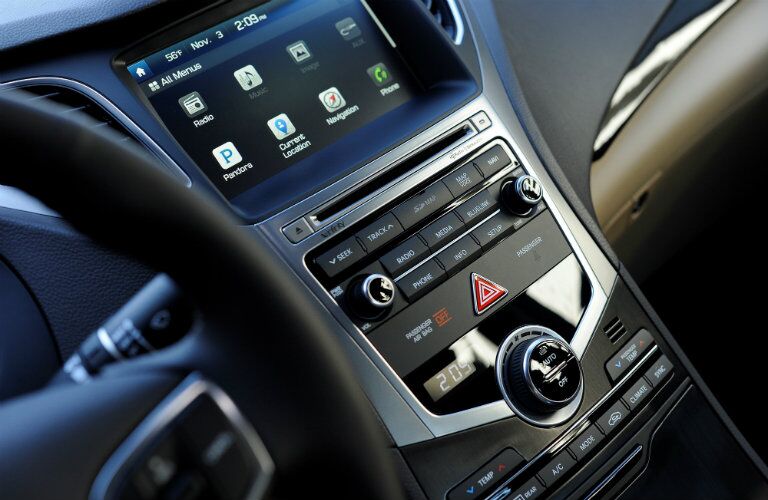 2017 Hyundai Azera technology