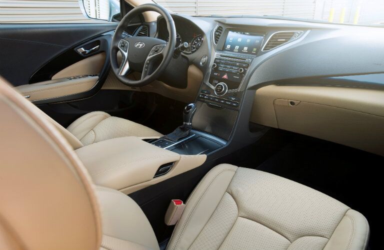 2017 Hyundai Azera premium interior features