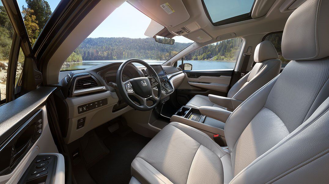 2018 Odyssey front interior