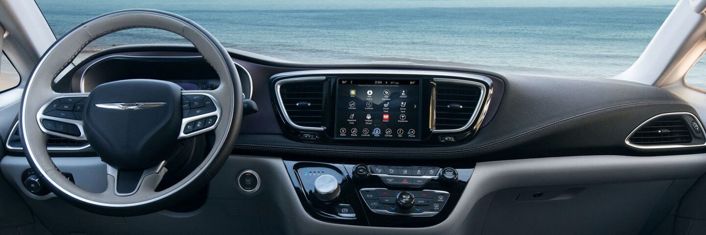 Technology 2018 Chrysler Pacifica Hybrid Technology