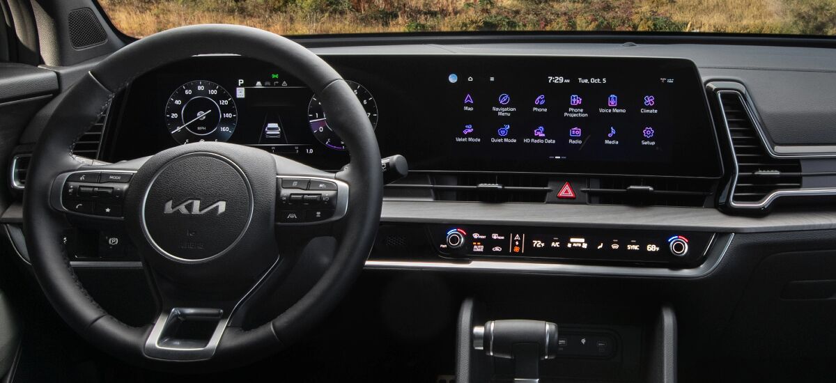 Technology 2023 KIA SPORTAGE Technology
