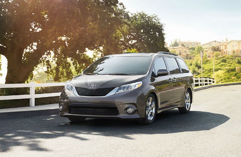 2017 Toyota Sienna front grille