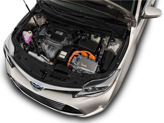 2016 Toyota Avalon Hybrid Engine View