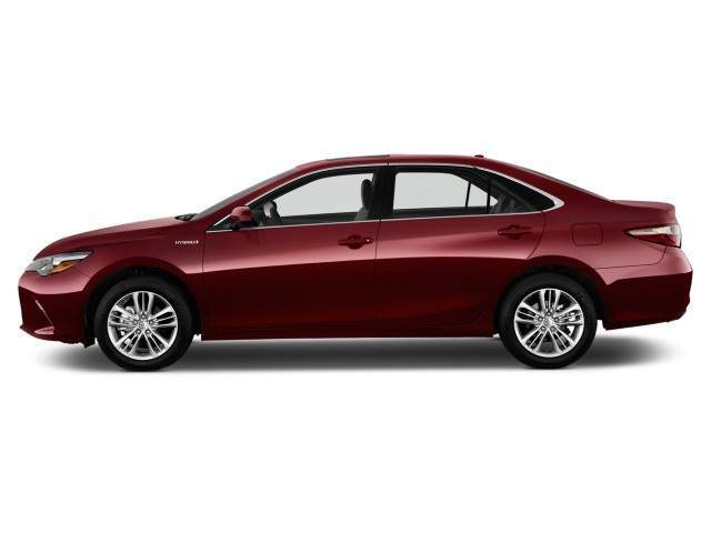 2016 Toyota Camry Hybrid Side View