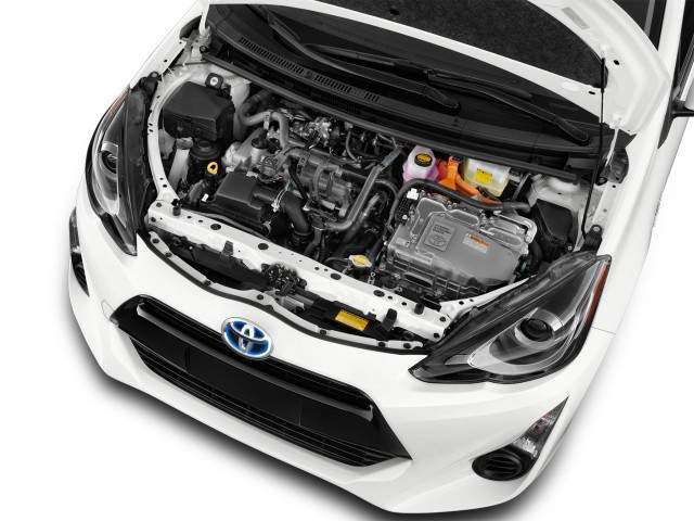 2016 Toyota Prius c Engine View