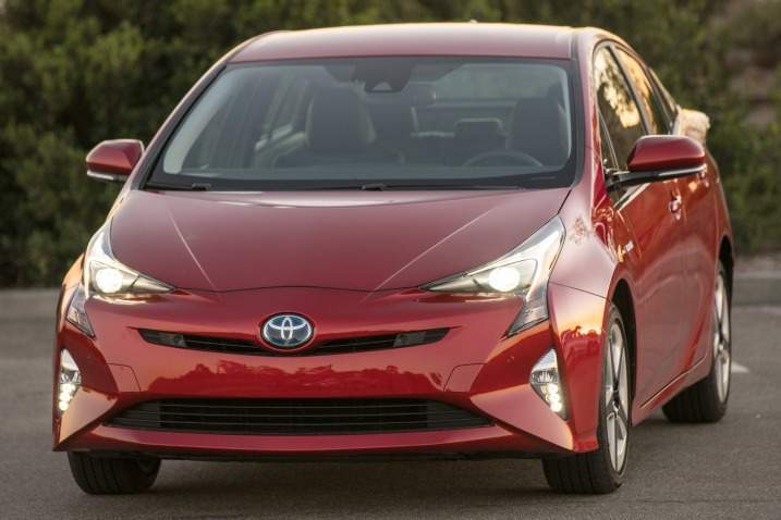 2016 Toyota Prius Front View