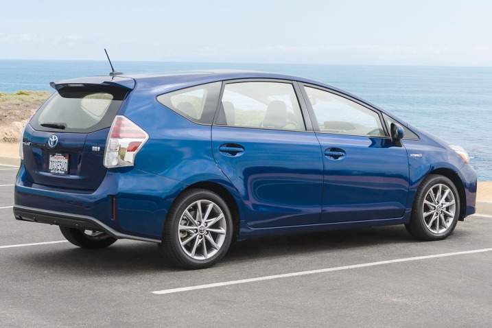 2016 Toyota Prius v Rear View