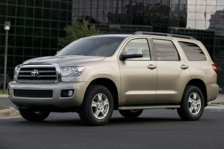 2016 Toyota Sequoia Front View