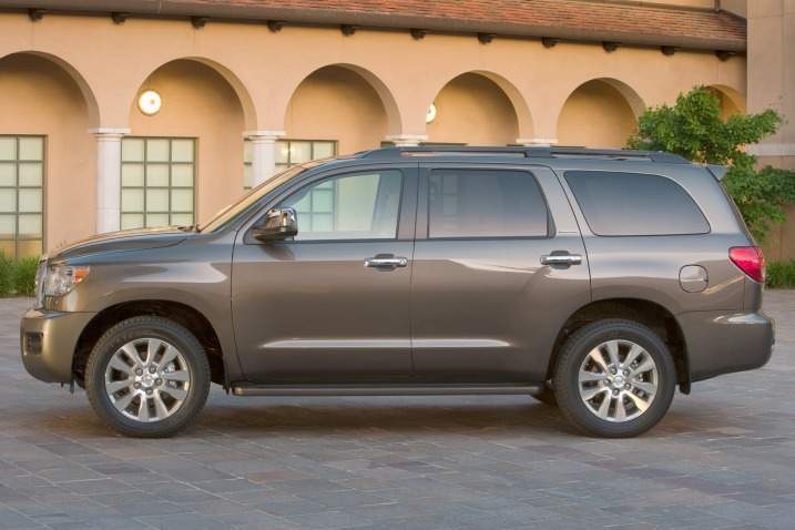2016 Toyota Sequoia Side View