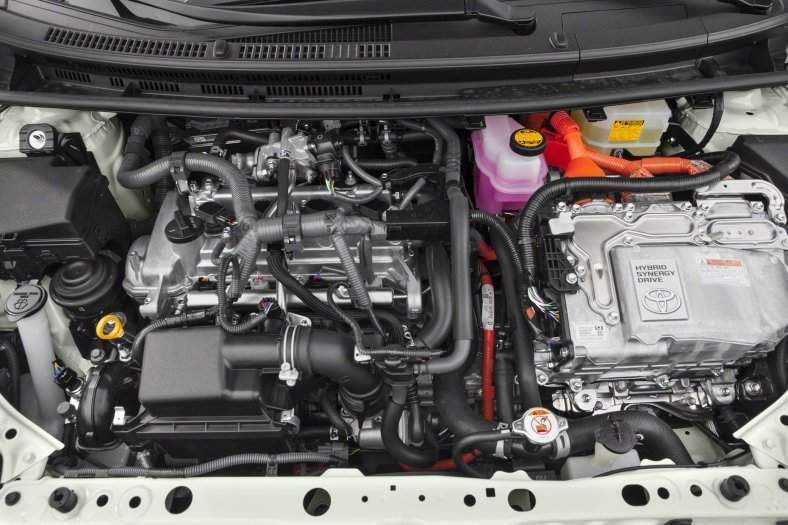 2017 Toyota Prius c Engine View